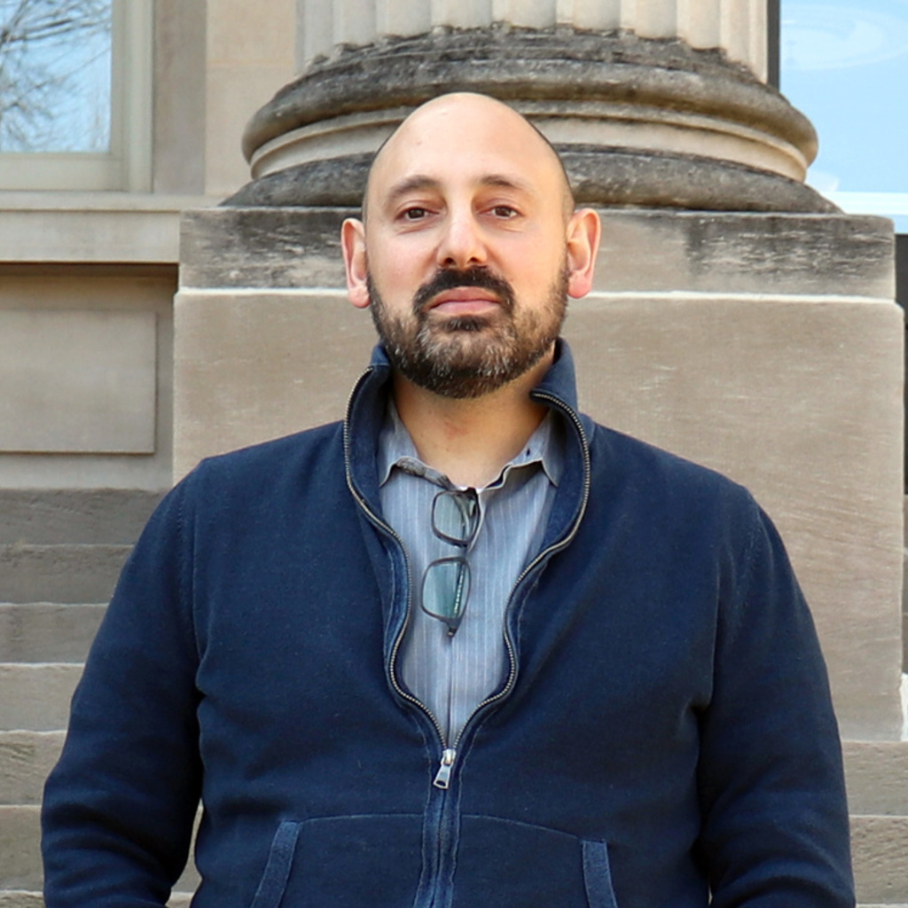 Portrait of Ari Ariel