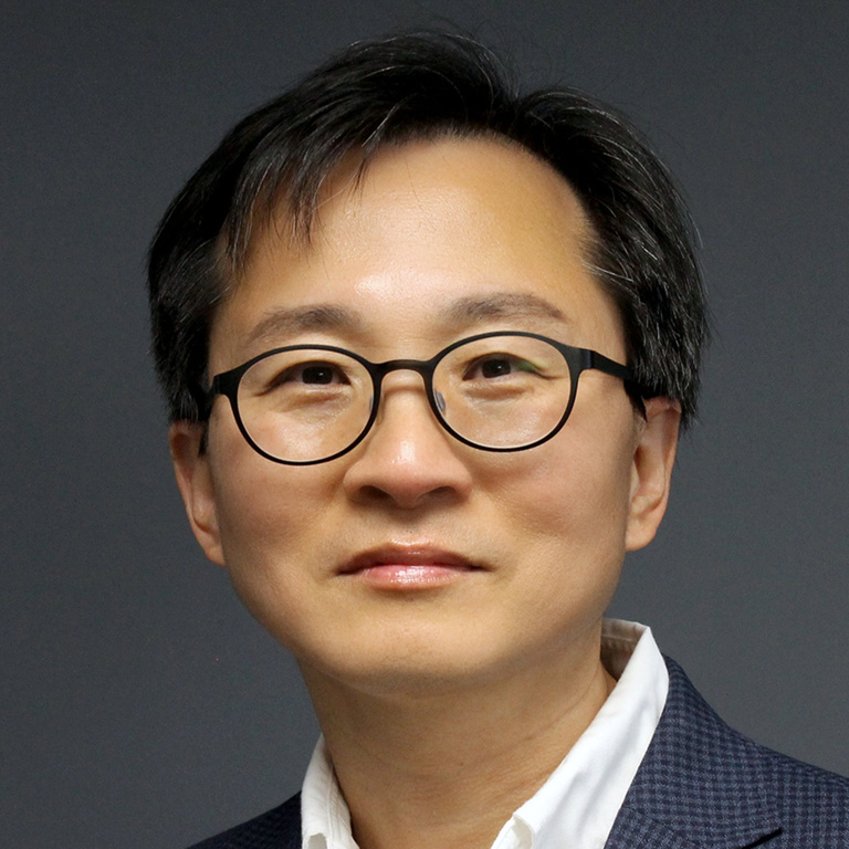 Portrait of Sang-Seok Yoon, Program Coordinator and Assistant Professor of Korean